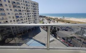 סוויטת פאר מול הים